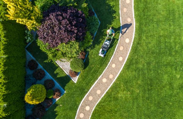 Mowing And Landscaping in Prattville